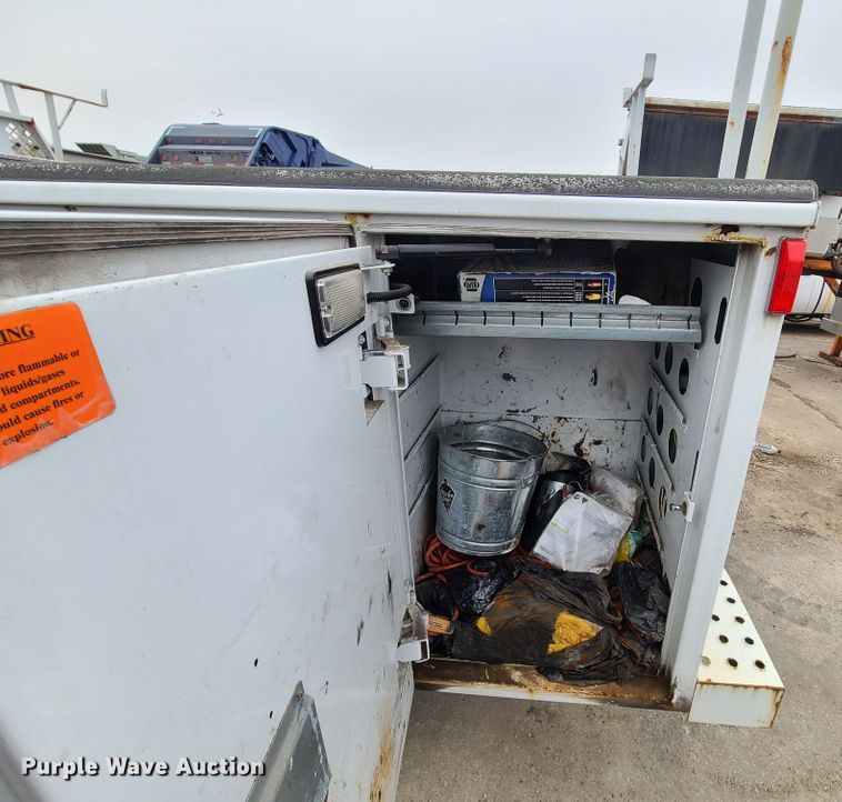 image for item DN6147 2011 Ford F350 Super Duty  utility bed pickup truck