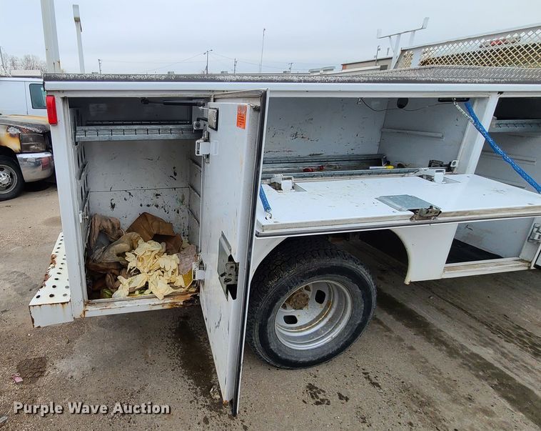 image for item DN6147 2011 Ford F350 Super Duty  utility bed pickup truck