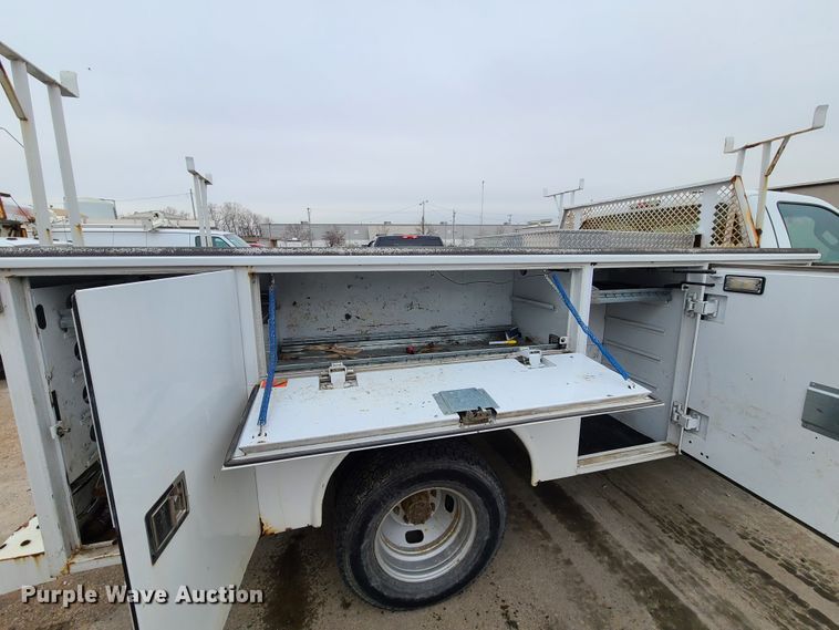 image for item DN6147 2011 Ford F350 Super Duty  utility bed pickup truck