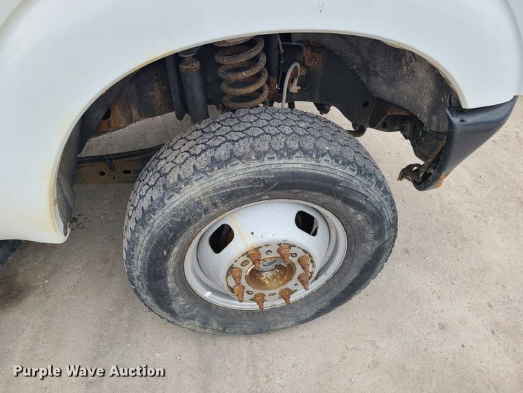 image for item DN6147 2011 Ford F350 Super Duty  utility bed pickup truck