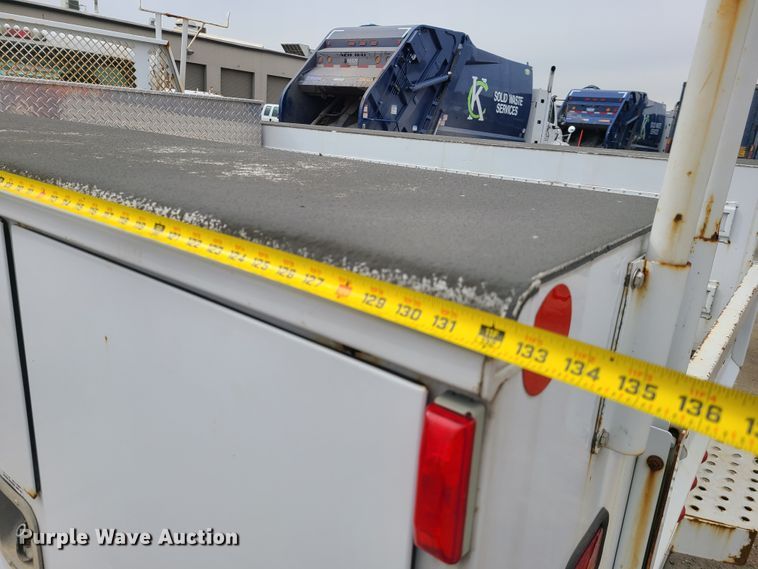 image for item DN6147 2011 Ford F350 Super Duty  utility bed pickup truck