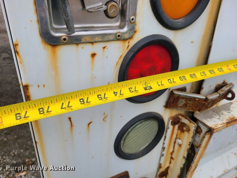 image for item DN6147 2011 Ford F350 Super Duty  utility bed pickup truck