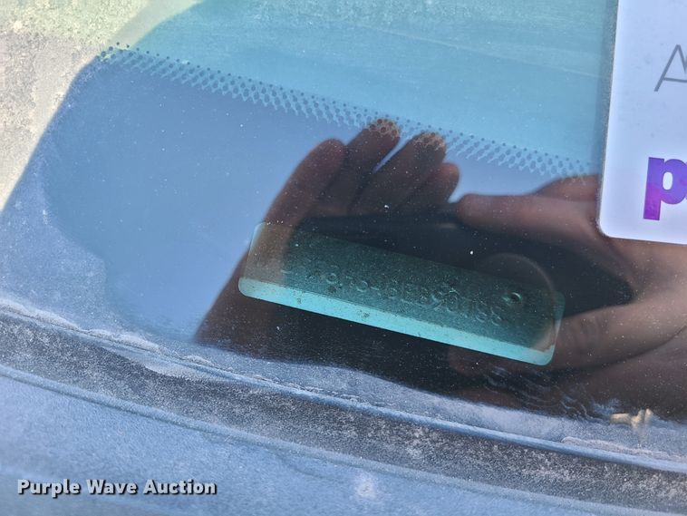 image for item DN6147 2011 Ford F350 Super Duty  utility bed pickup truck