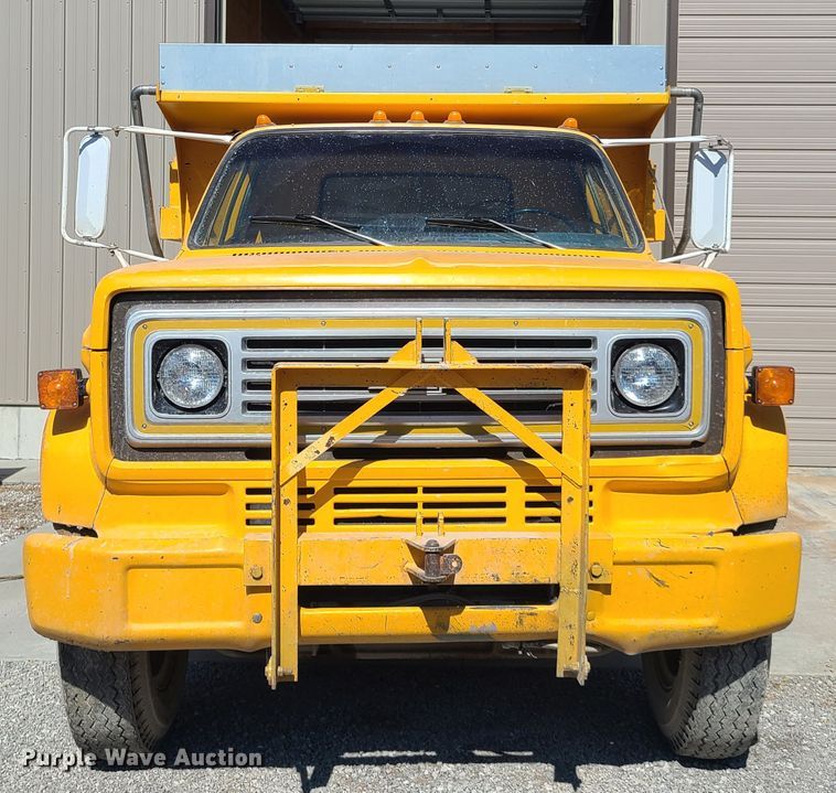 image for item DN6159 1987 Chevrolet C60  dump truck