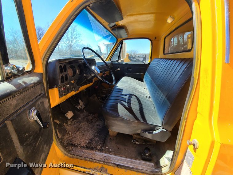image for item DN6159 1987 Chevrolet C60  dump truck