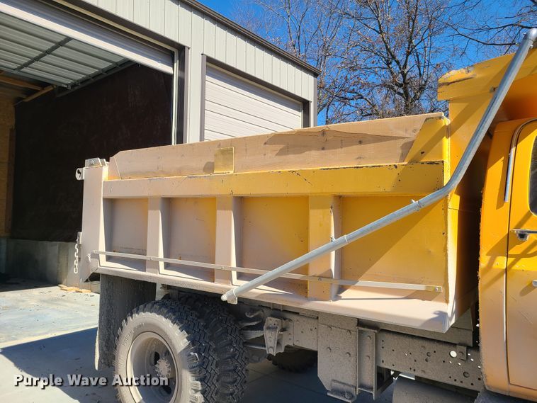 image for item DN6159 1987 Chevrolet C60  dump truck