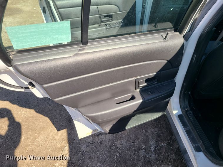 image for item DN6171 2009 Ford Crown Victoria Police Interceptor