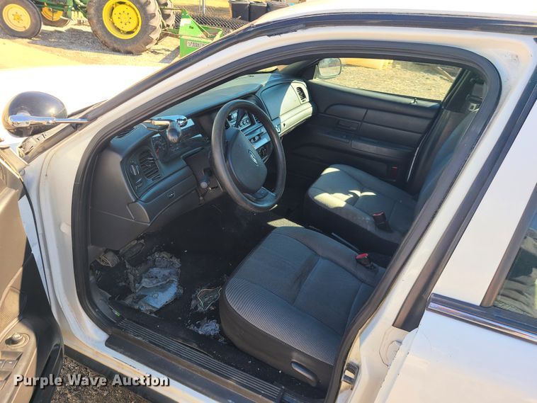 image for item DN6172 2009 Ford Crown Victoria Police Interceptor