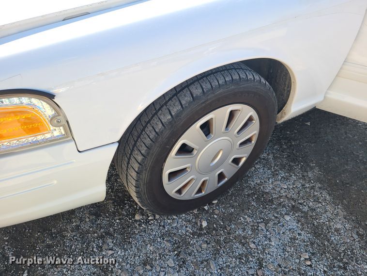 image for item DN6172 2009 Ford Crown Victoria Police Interceptor