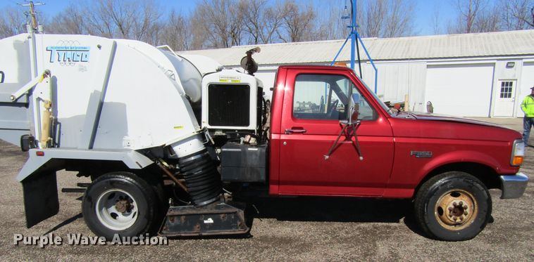 image for item GC9833 1997 Ford F350  street sweeper truck
