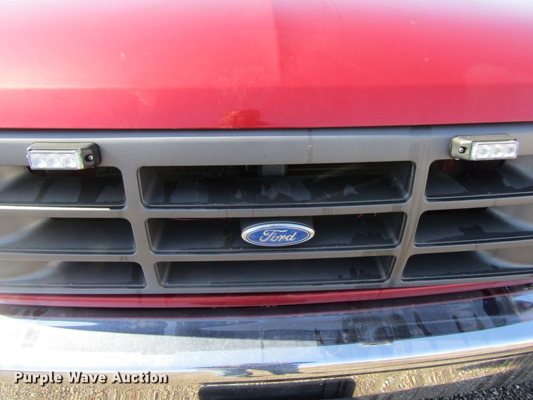 image for item GC9833 1997 Ford F350  street sweeper truck