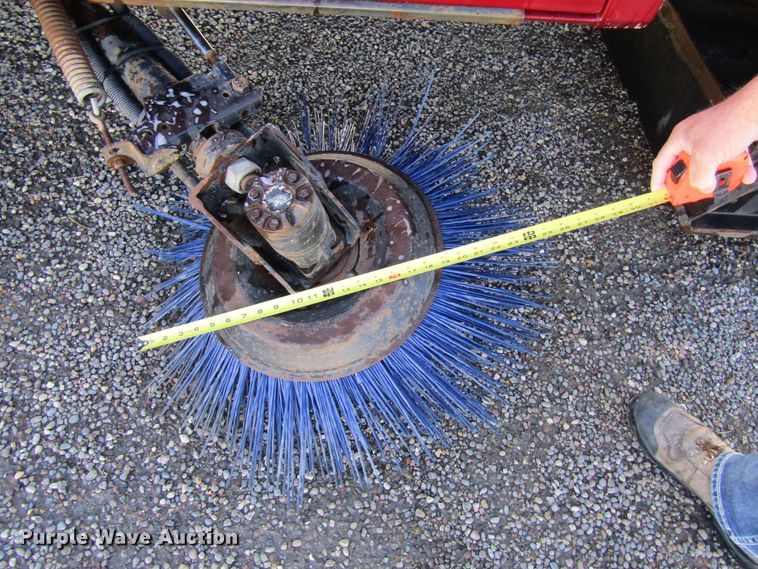 image for item GC9833 1997 Ford F350  street sweeper truck