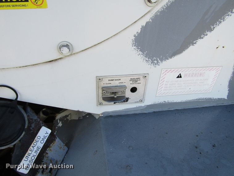 image for item GC9833 1997 Ford F350  street sweeper truck