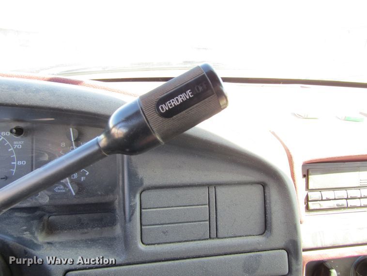 image for item GC9833 1997 Ford F350  street sweeper truck