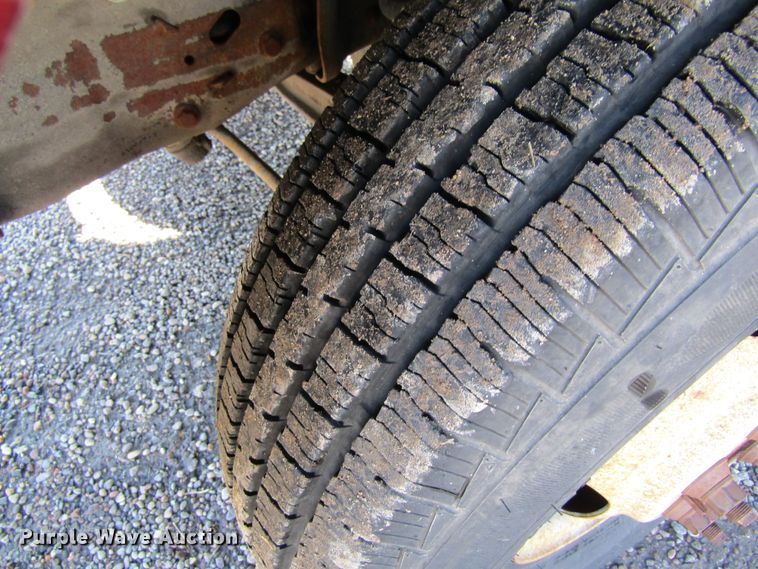 image for item GC9833 1997 Ford F350  street sweeper truck