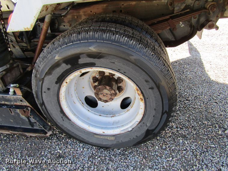 image for item GC9833 1997 Ford F350  street sweeper truck