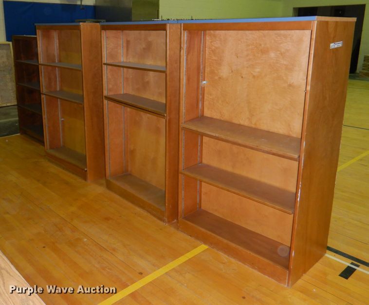 image for item GH9138 (4) cabinets