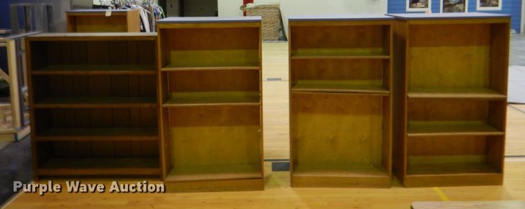 image for item GH9138 (4) cabinets