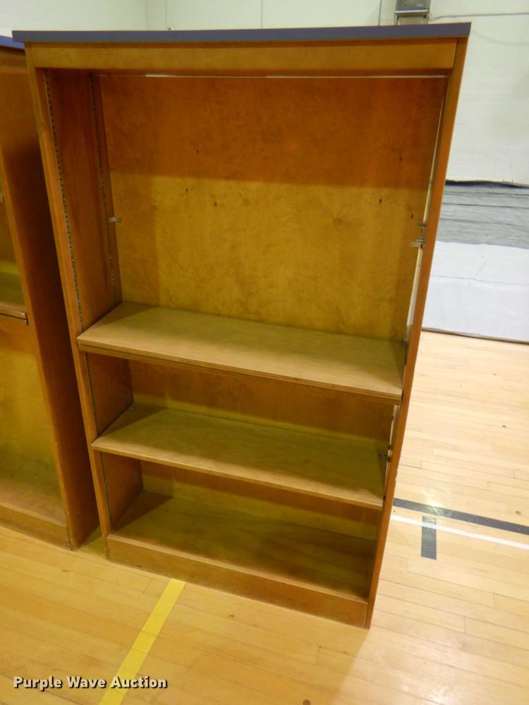 image for item GH9138 (4) cabinets