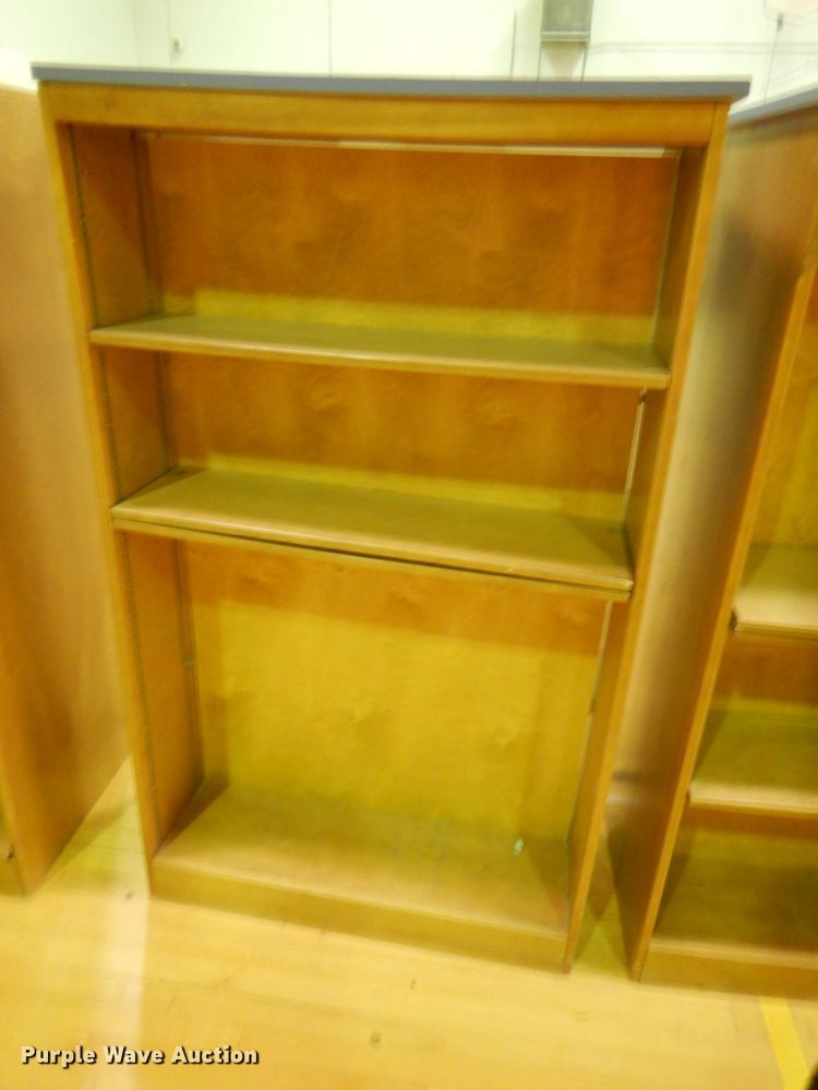 image for item GH9138 (4) cabinets