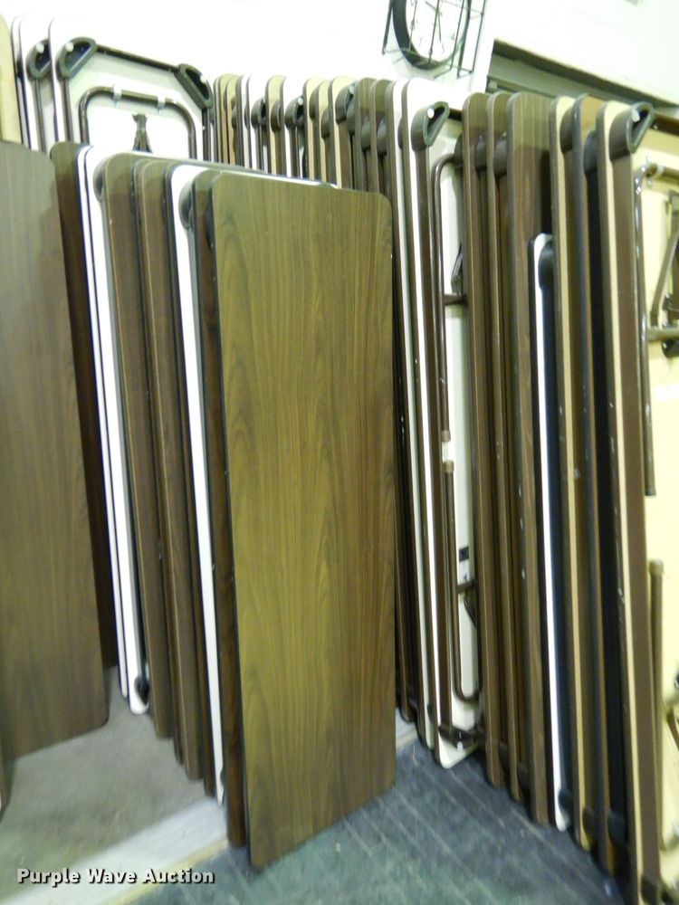 image for item GH9143 Approximately 62 tables