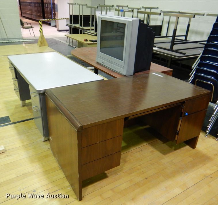 image for item GH9146 (3) desks