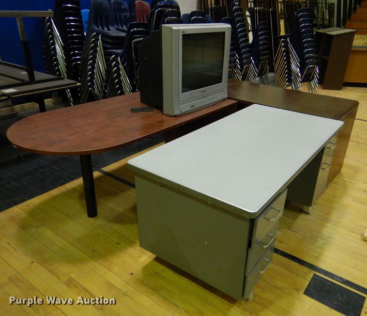 image for item GH9146 (3) desks