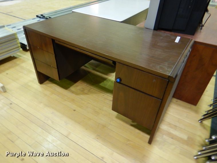 image for item GH9146 (3) desks