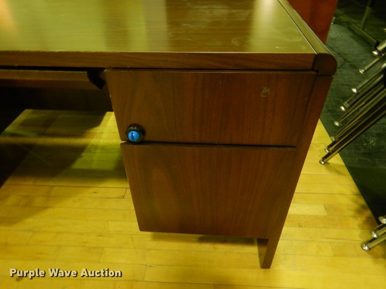 image for item GH9146 (3) desks