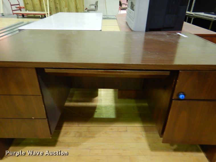 image for item GH9146 (3) desks