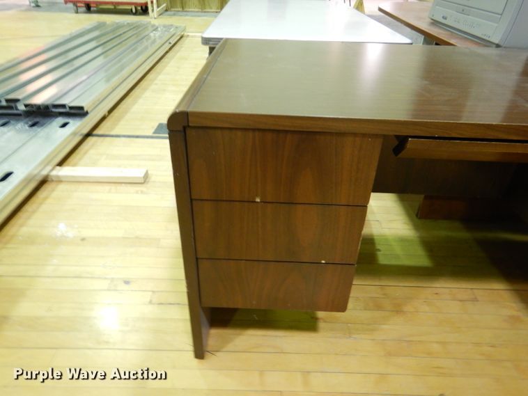 image for item GH9146 (3) desks