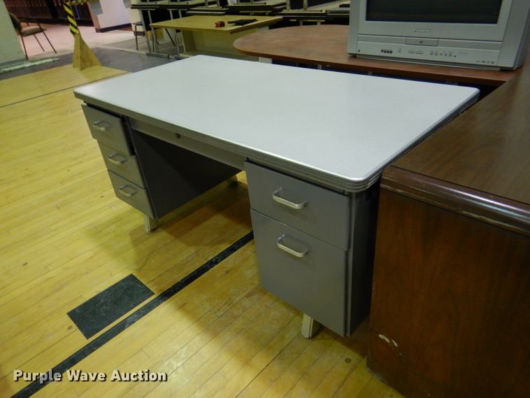 image for item GH9146 (3) desks