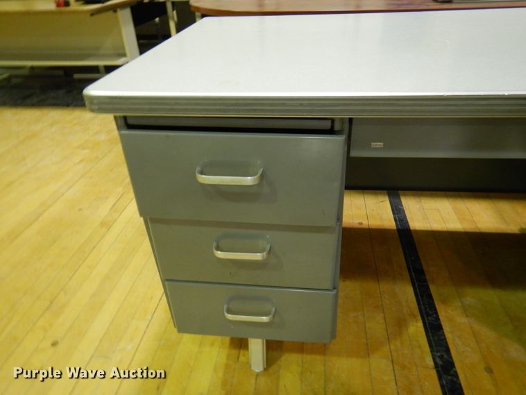 image for item GH9146 (3) desks