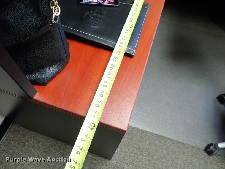 image for item GR9558 Wood desk