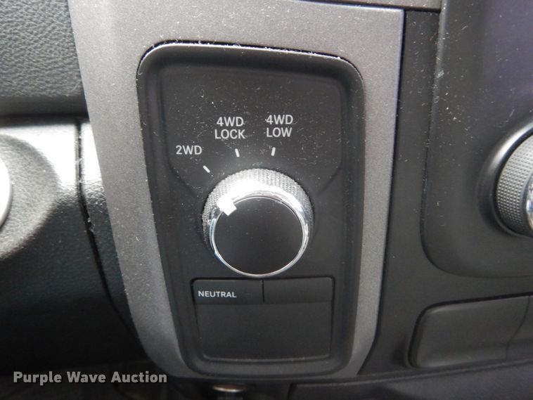 image for item GT9563 2016 Dodge Ram 1500  Crew Cab pickup truck