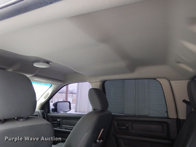 image for item GT9563 2016 Dodge Ram 1500  Crew Cab pickup truck