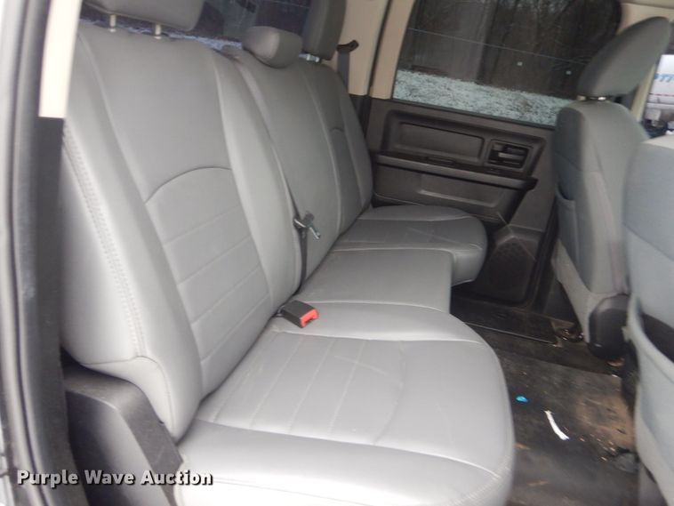 image for item GT9563 2016 Dodge Ram 1500  Crew Cab pickup truck