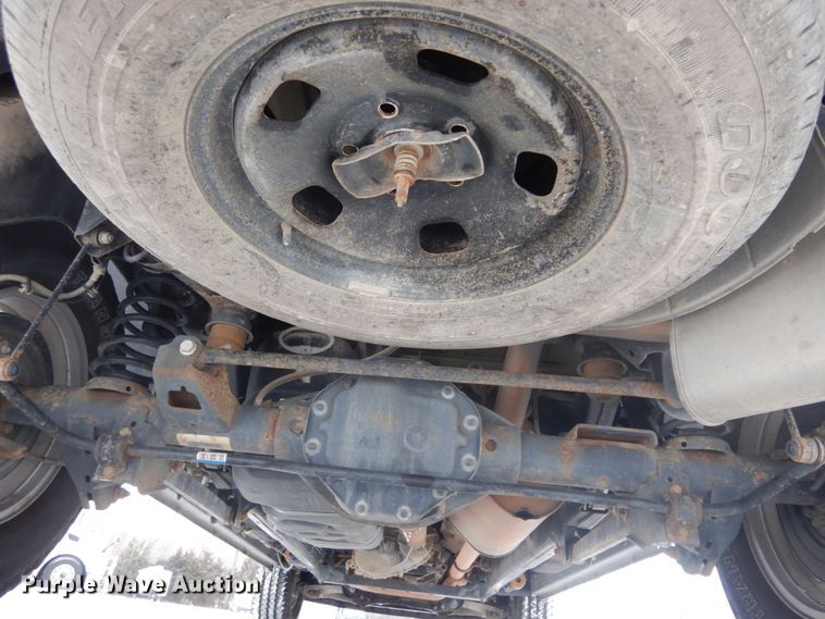 image for item GT9563 2016 Dodge Ram 1500  Crew Cab pickup truck