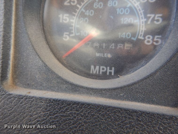 image for item GT9581 1984 International S1700  dump truck