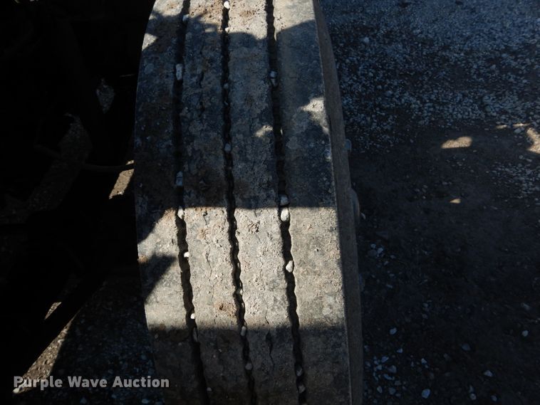 image for item GT9581 1984 International S1700  dump truck