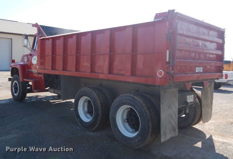 image for item GT9583 1978 Ford 800  dump truck