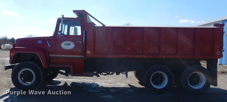 image for item GT9583 1978 Ford 800  dump truck