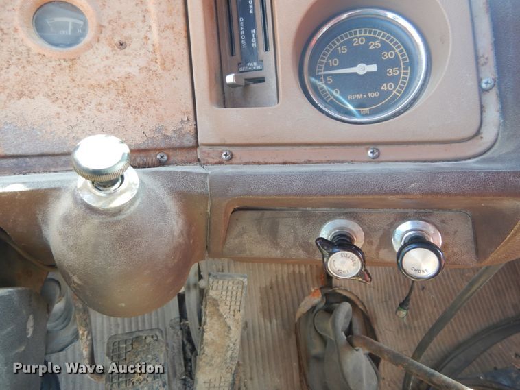 image for item GT9583 1978 Ford 800  dump truck