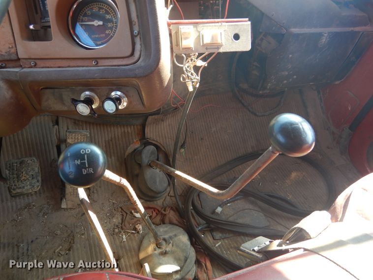 image for item GT9583 1978 Ford 800  dump truck