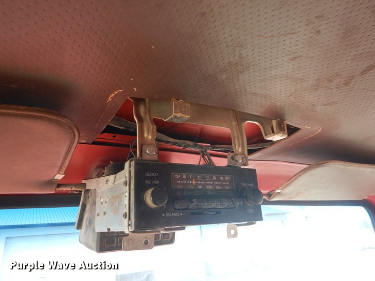 image for item GT9583 1978 Ford 800  dump truck