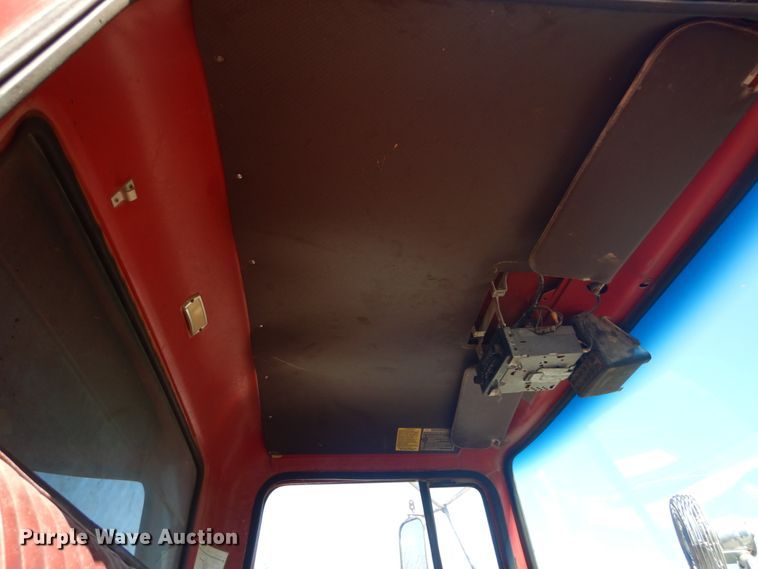 image for item GT9583 1978 Ford 800  dump truck