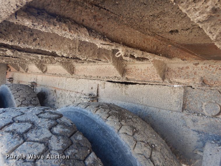 image for item GT9583 1978 Ford 800  dump truck