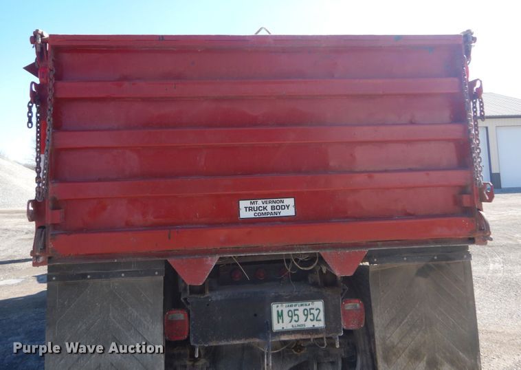 image for item GT9583 1978 Ford 800  dump truck