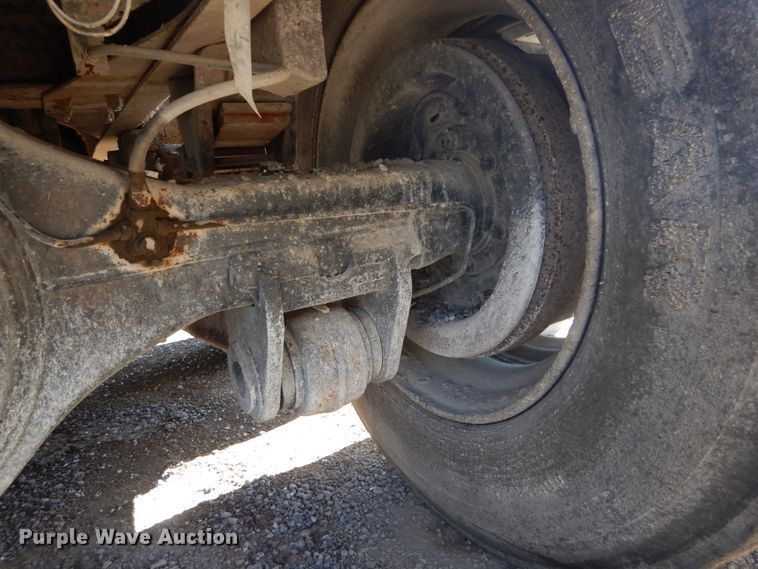 image for item GT9583 1978 Ford 800  dump truck