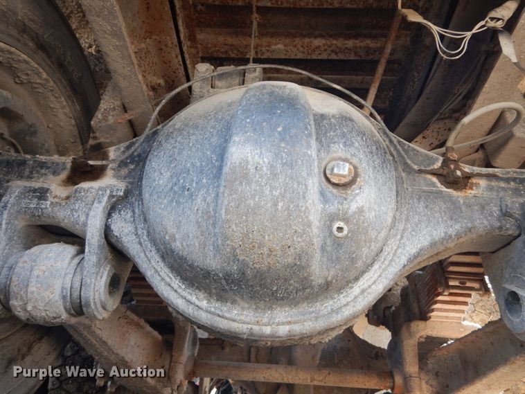 image for item GT9583 1978 Ford 800  dump truck